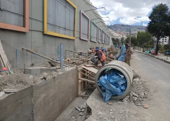 Alcaldía prevé rehabilitar el paso por la Av. Costanera la próxima semana