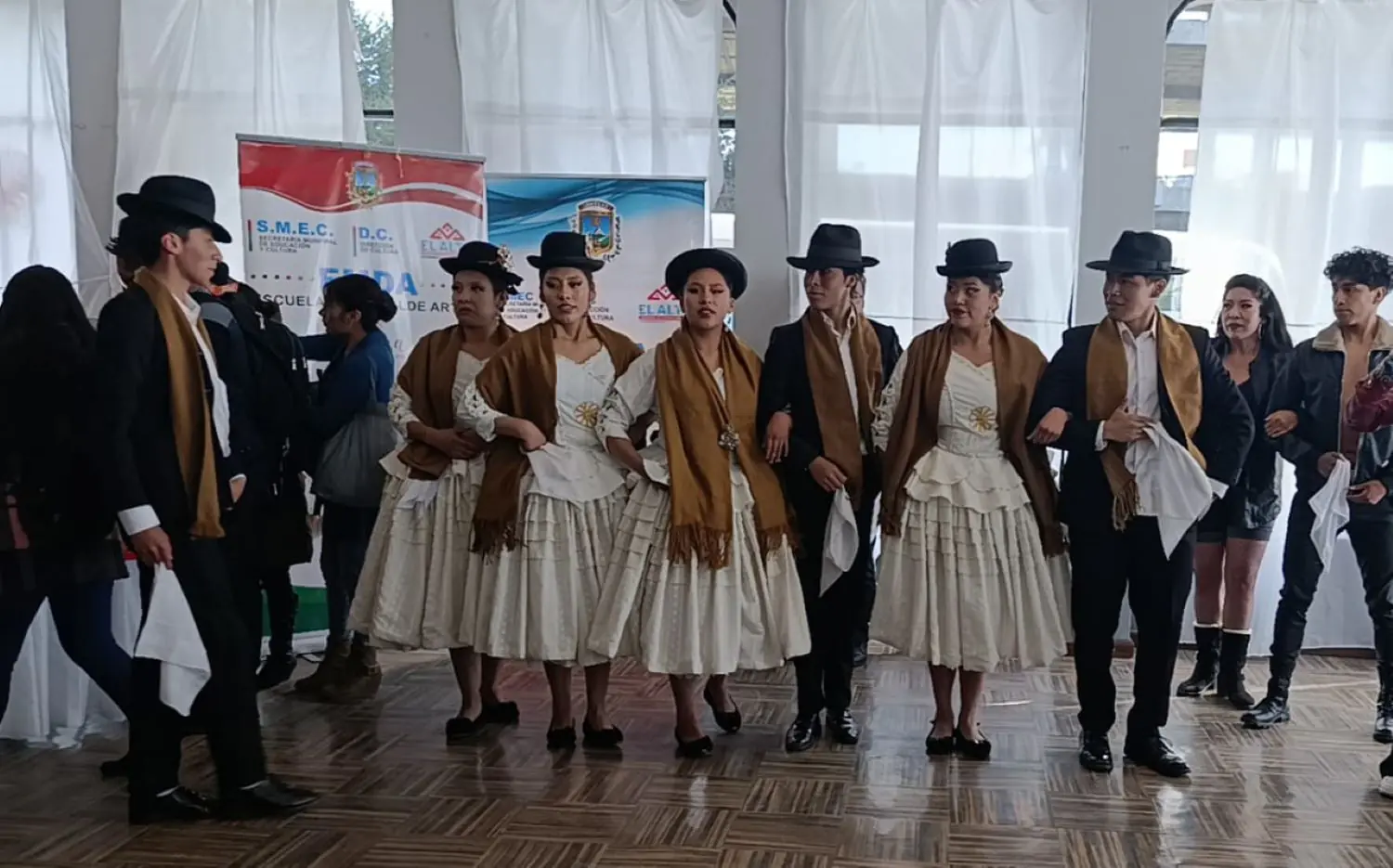 Elenco de danza de la Escuela Municipal de las Artres. FOTO: GAMEA