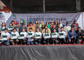 Proyecto de educación digital llega a El Alto con  acompañamiento pedagógico de Enseña por Bolivia