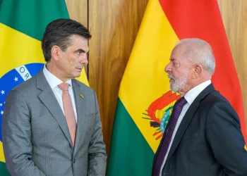 Bolivia y Brasil acuerdan estrategia de vigilancia fronteriza con drones y radares