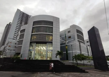Nace la Coordinadora Defensora de la Salud y ofrece 150 camas para enfrentar la crisis neonatal en Santa Cruz