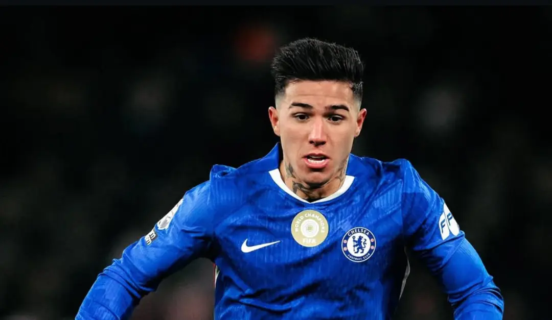 Enzo Fernández no descarta salir del Chelsea tras caer en Champions