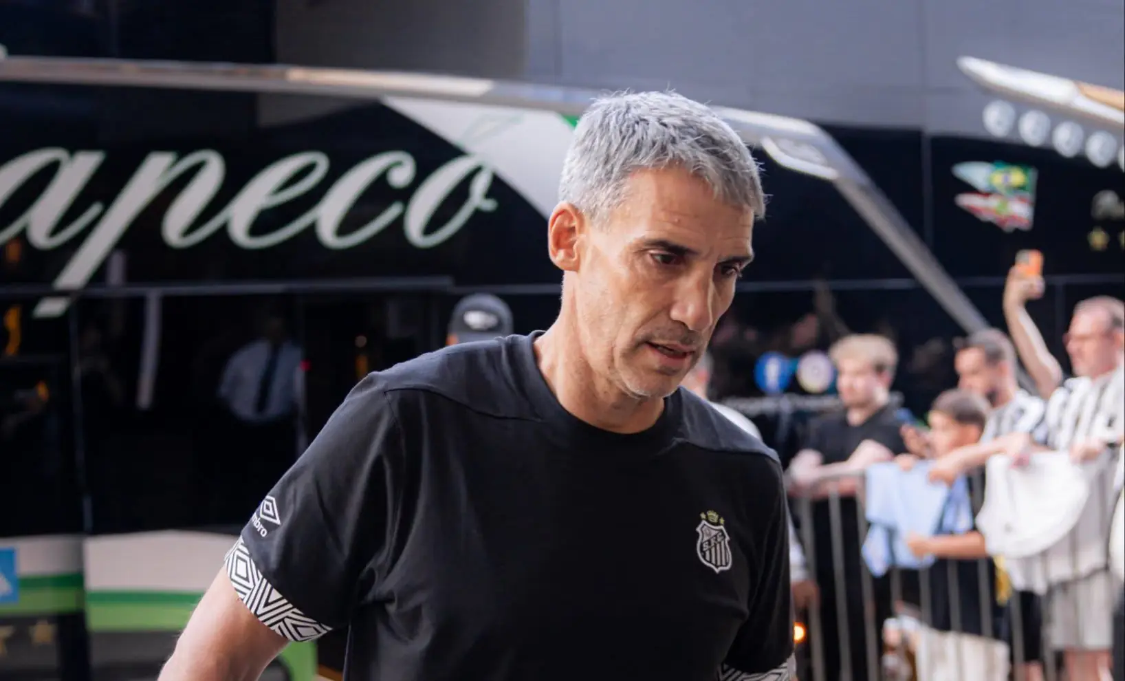 Santos anuncia la destitución del técnico argentino Juan Pablo Vojvoda
