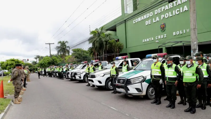 Policía