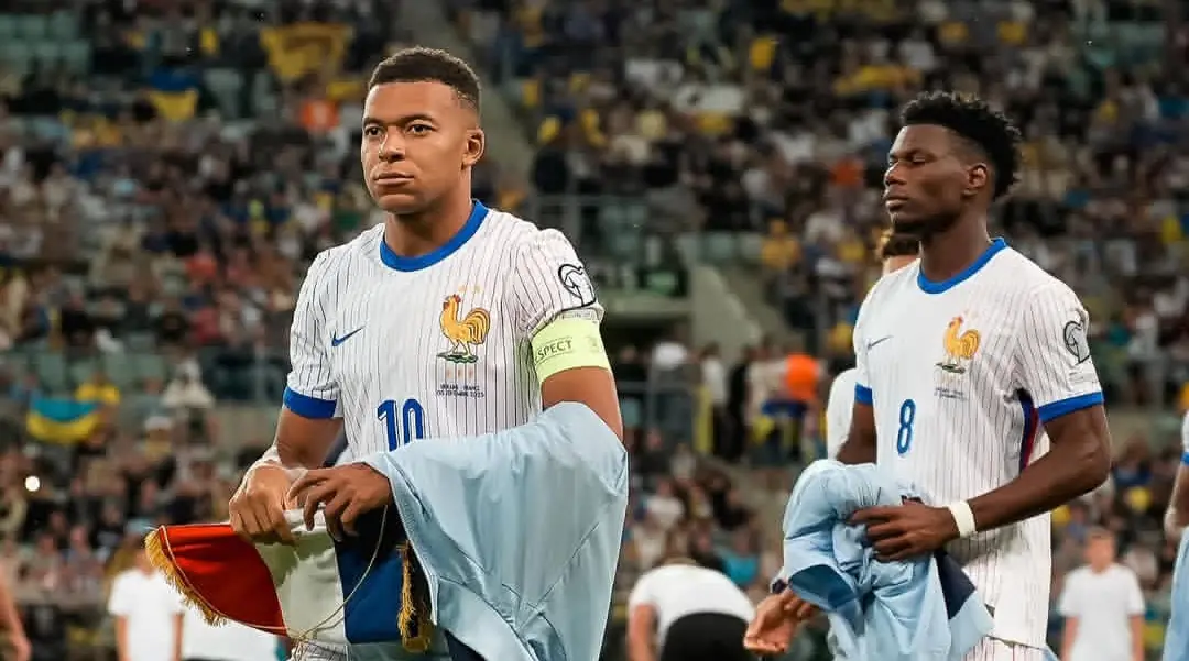 Mbappé lidera la convocatoria de Francia para los amistosos