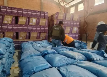 Fiscalía halla 53 toneladas de sustancias químicas en Aduana de Oruro