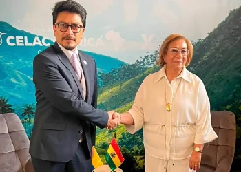 Bolivia ratifica su compromiso de fortalecer la relación con Colombia