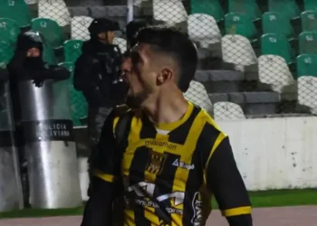 Amoroso intimó a The Strongest por $us 122.000