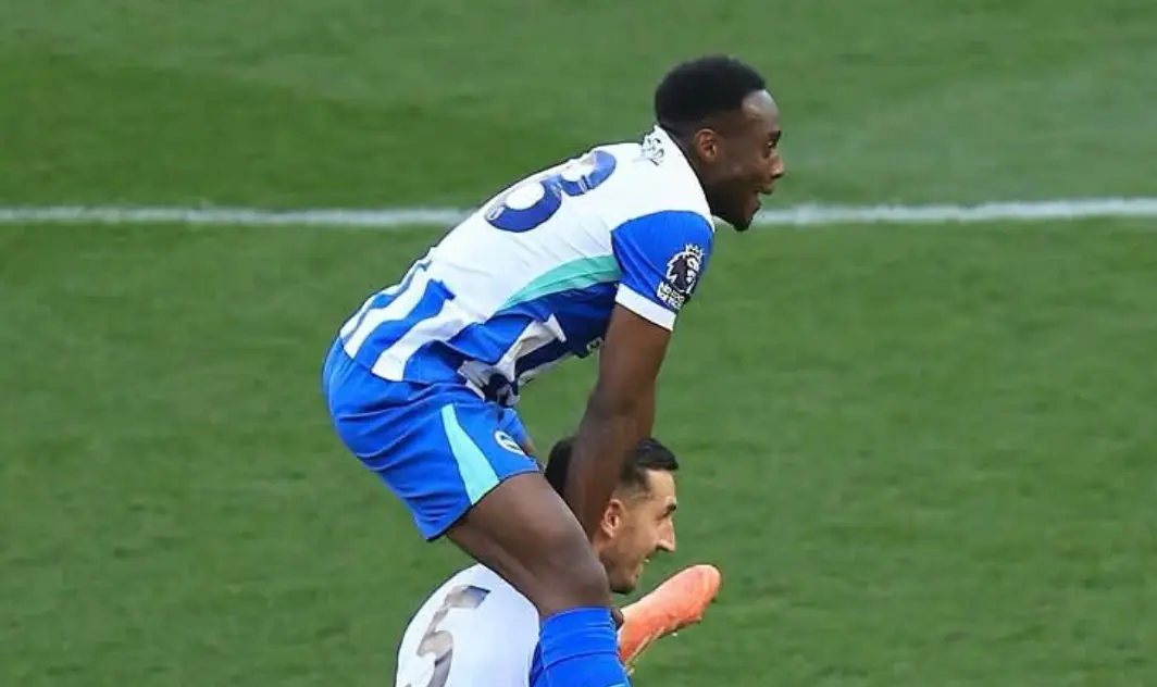Liverpool da un frenazo a sus aspiraciones tras perder en Brighton