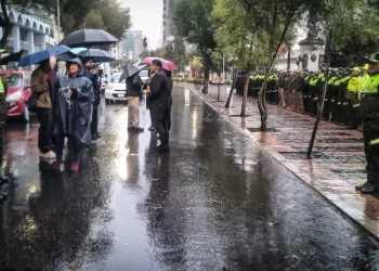Policía