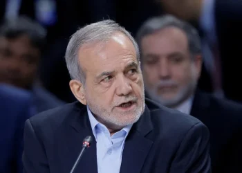 Irán amenaza con cierre total de Ormuz si EEUU le ataca