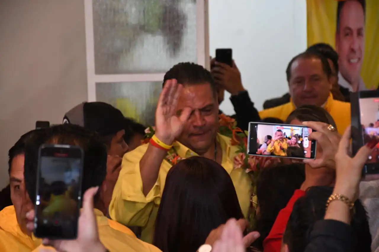 Revilla afianza su liderazgo en La Paz con el 95% de actas computadas