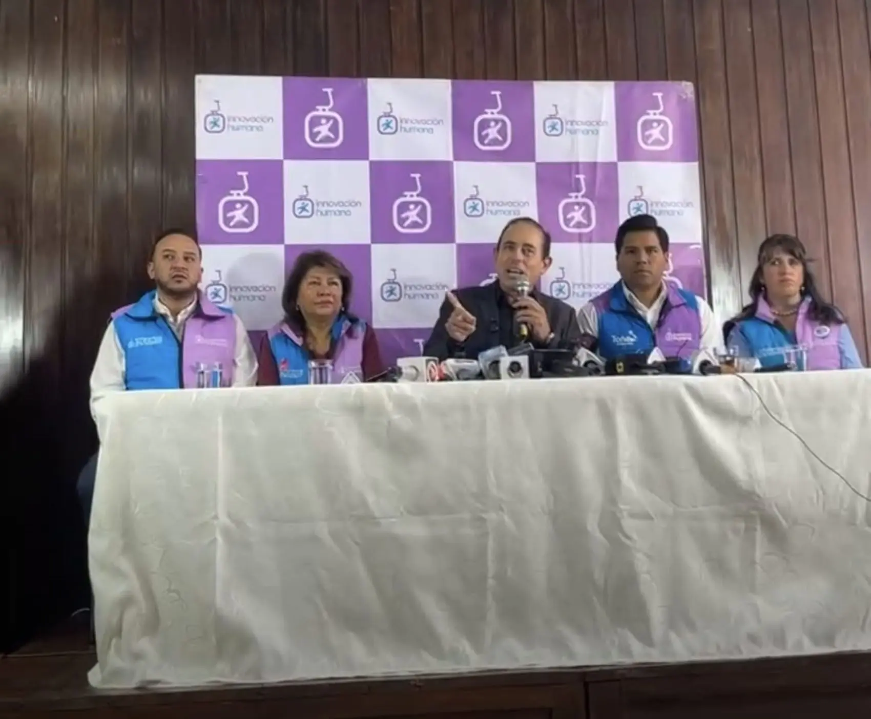 Conferencia de prensa del alcalde electo de La Paz, César Docweiler. FOTO: Captura Innovación Humana