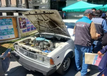 Un total de 43 vehículos de la Alcaldía de La Paz quedaron afectados por la mala calidad de la gasolina. FOTO: GAMLP