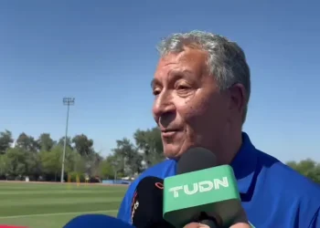 DT de Surinam preocupado por el calor de Monterrey ante Bolivia