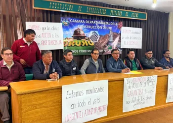 Constructores anuncian movilizaciones por demora en decreto de reajuste de precios