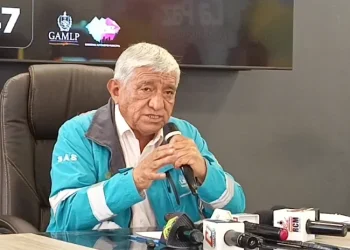 Arias arremete contra César Dockweiler y le exige ‘moderar su lengua’