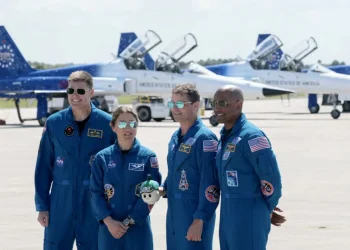 La ceremonia de bienvenida previa al lanzamiento de Artemis II el 1 de abril/AFP
