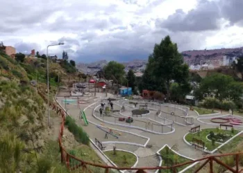 La Paz inaugura el parque canil más grande en la avenida Zabaleta