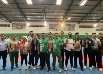 Santa Cruz triunfa en el Nacional de Karate Deportivo