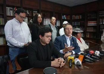 Libre denuncia ‘daño a la democracia’ y exige a Uriona que rectifique