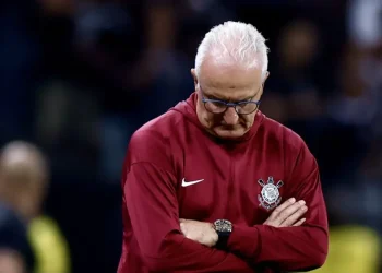Corinthians despide al DT Dorival Júnior a días de la Libertadores