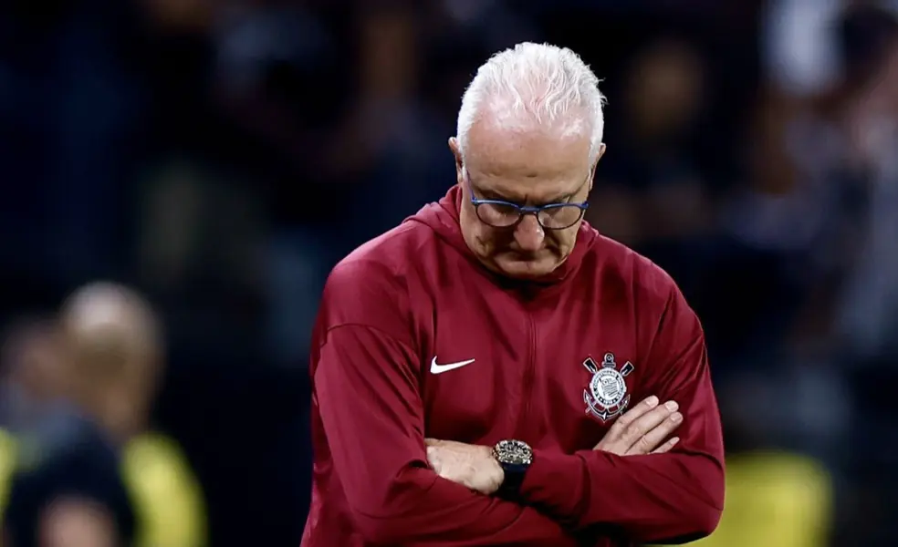 Corinthians despide al DT Dorival Júnior a días de la Libertadores
