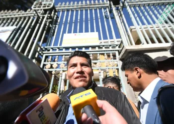 Organizaciones sociales se concentran en El Alto para respaldar a Yahuasi
