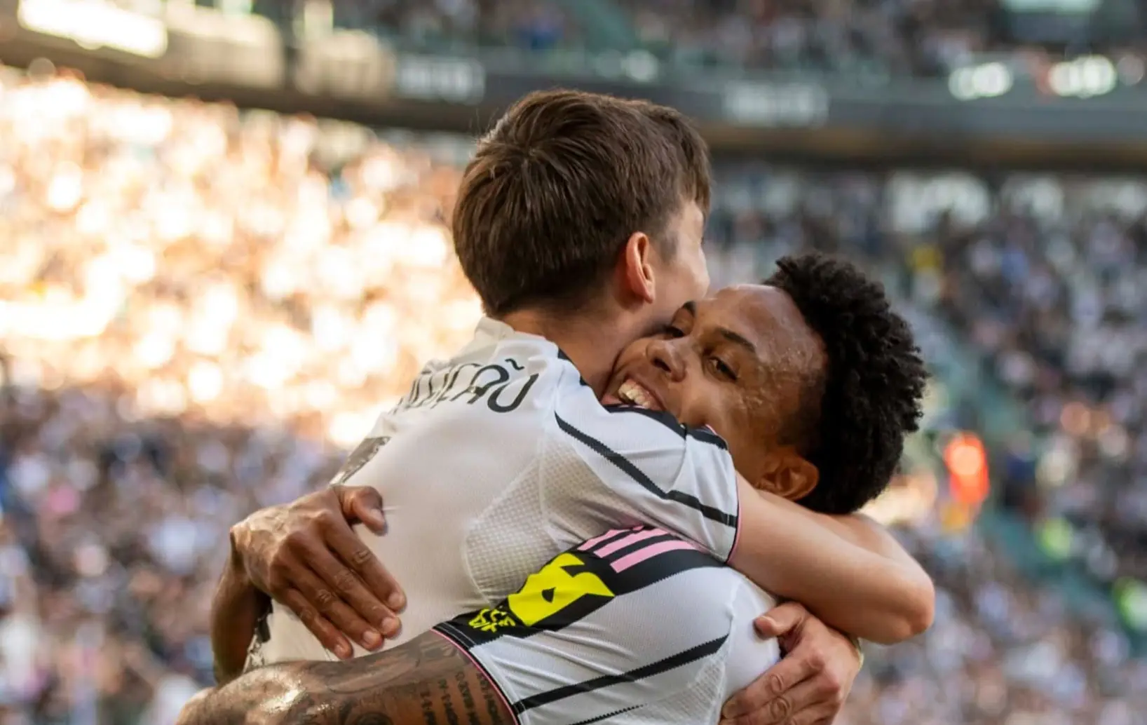 La Juventus venció a Genoa y se acercó al top cuatro de la Serie A