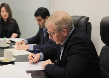 Comisión del Senado fija tres meses para informe final sobre gasolina