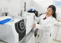 La UMSA afirma que puede evaluar la calidad de la gasolina del país con rigor técnico