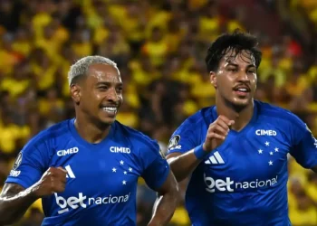 Cruzeiro vence a Barcelona SC en su retorno a la Libertadores