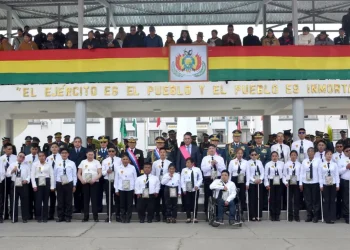 Personas con discapacidad recibieron libretas de servicio militar. FOTO: Ministerio de Defensa