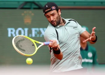 Berrettini barre a un desesperado Medvedev en Montecarlo
