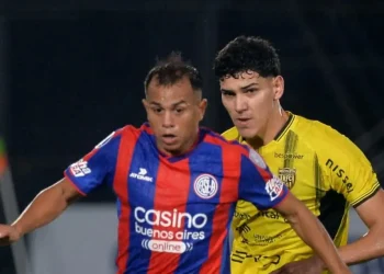 San Lorenzo resiste en Paraguay