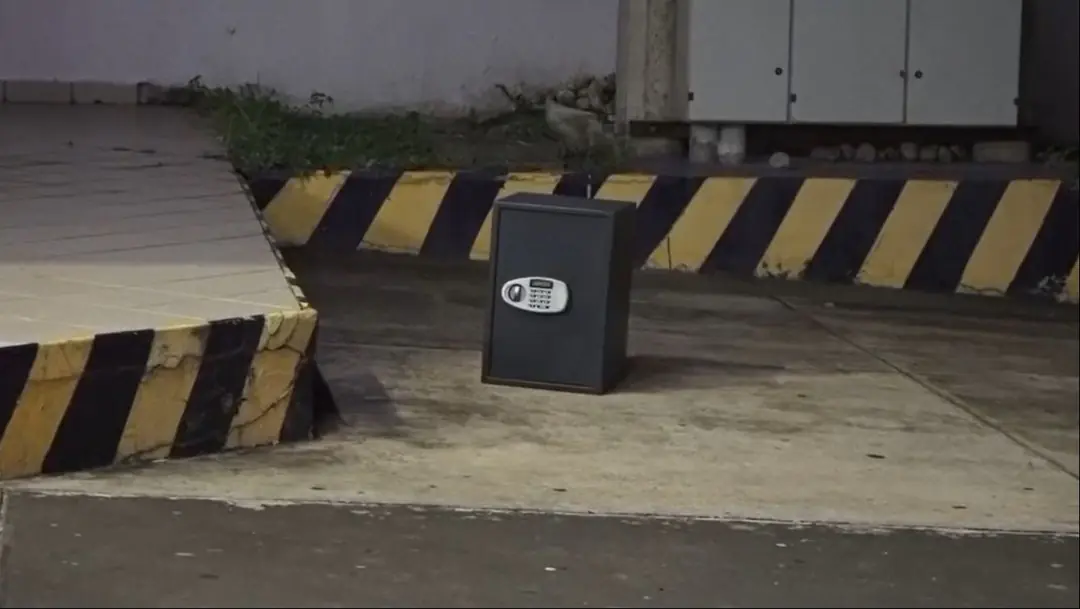 La caja fuerte abandonada/RRSS