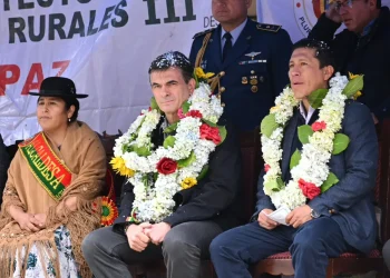 Paz afirma potencial gasífero en La Paz y anuncia regalías directas