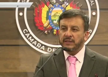 Medinaceli defiende transparencia en contratos y pide pruebas ante denuncias sobre gasolina