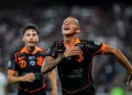 Con Diniz como DT, Corinthians gana en la Libertadores