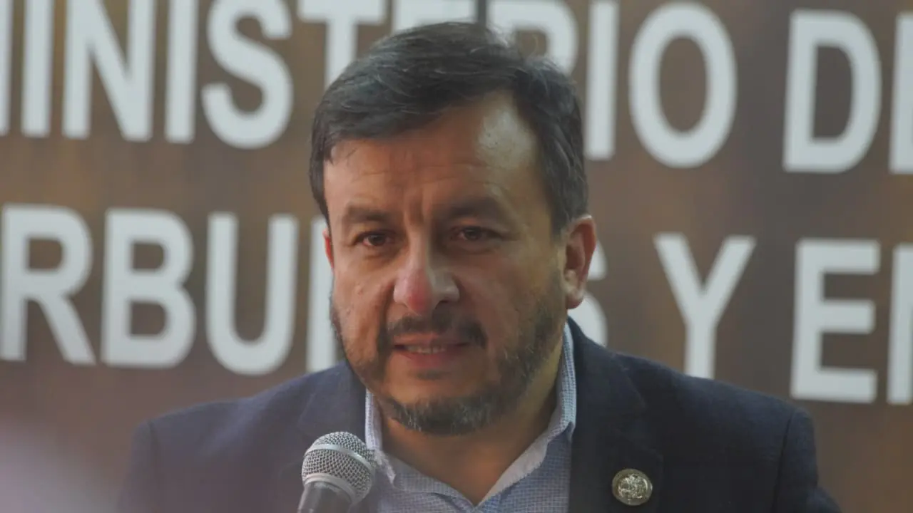 Sin censura en el Legislativo, Transporte insiste en renuncia de Medinaceli