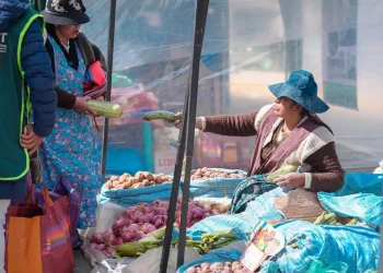 Reportan que unos 200 productores participan en la feria ‘Bolivia Produce’