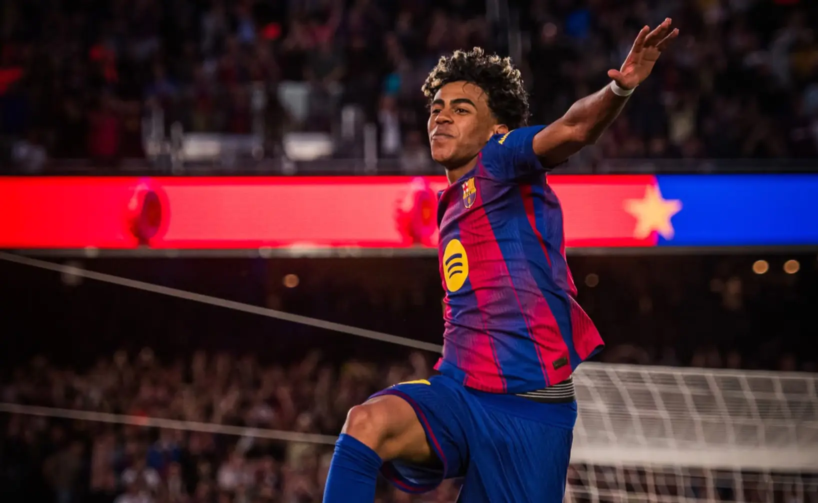 El Barça golea en derbi ante el Espanyol (4-1) y acaricia el título