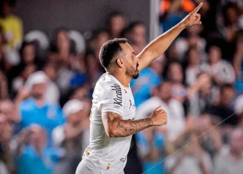 Neymar guía el triunfo del Santos ante el Mineiro