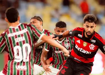 Flamengo ya es segundo del Brasileirão luego de vencer a Fluminense