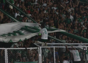 Un Martins polémico, dedica sus goles al DT Óscar Villegas