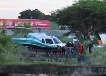 Llega a Santa Cruz uno de los dos cuerpos de los pilotos accidentados