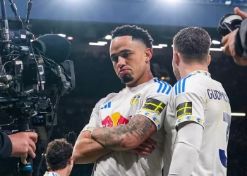 Leeds suma tres puntos de oro en Old Trafford ante Manchester United