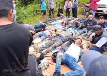Heridos en el accidente de tránsito en la carretera La Paz - Apolo. FOTO: Red Yungas