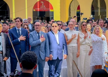 Paz respalda a Ávila y resalta su papel en ‘sacar la democracia adelante’