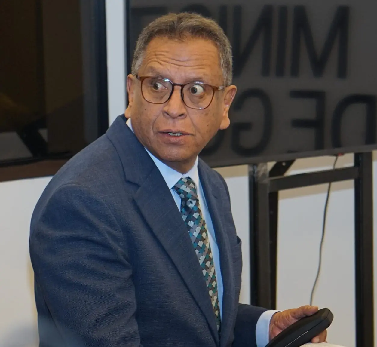 Ministro Oviedo solicita a Lara ser interpelado en la Asamblea